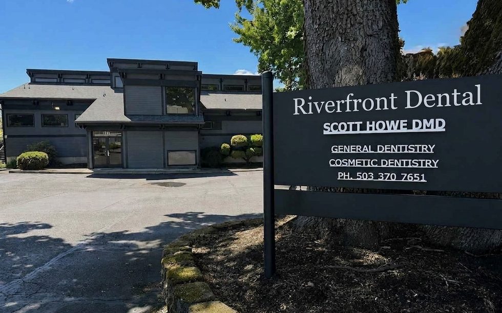 Riverfront Dental â office exterior and signage on Water St NE